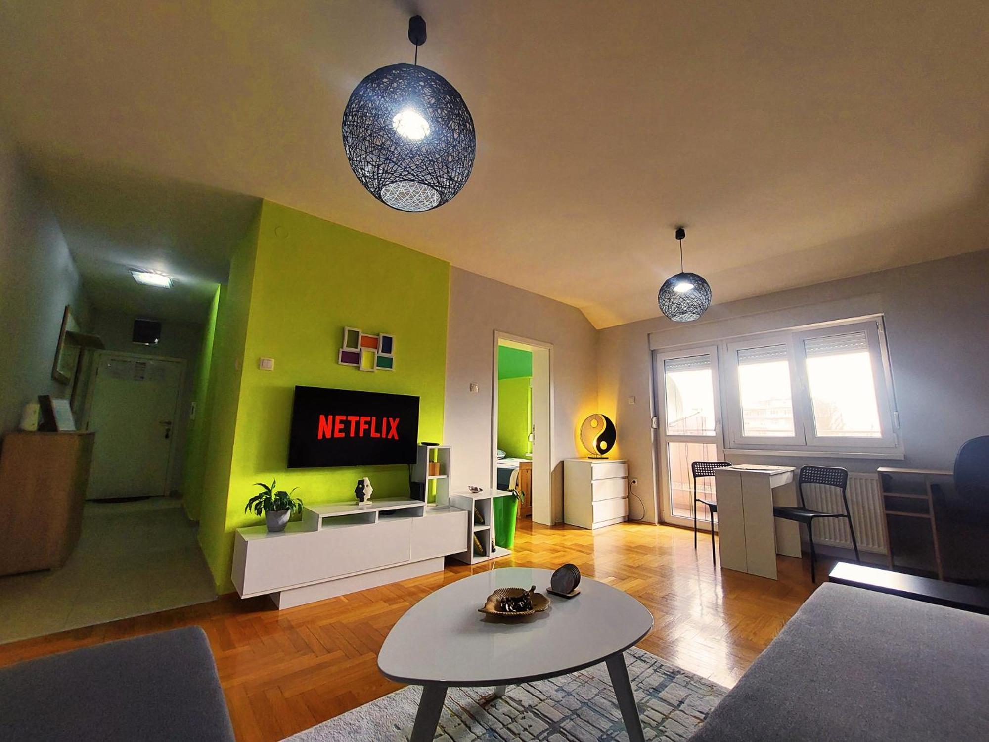 Xo Apartman Sremska Mitrovica Esterno foto