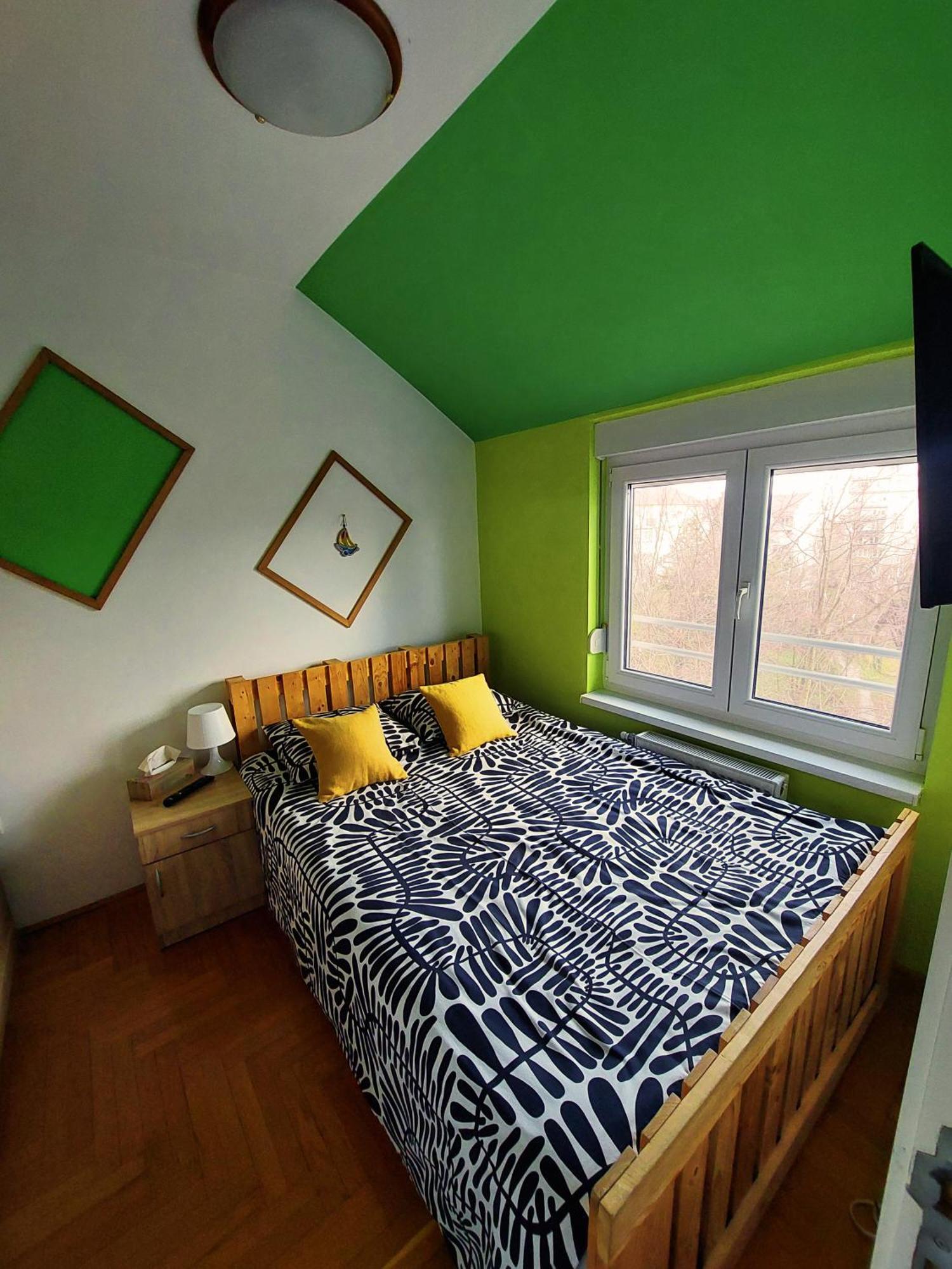 Xo Apartman Sremska Mitrovica Esterno foto