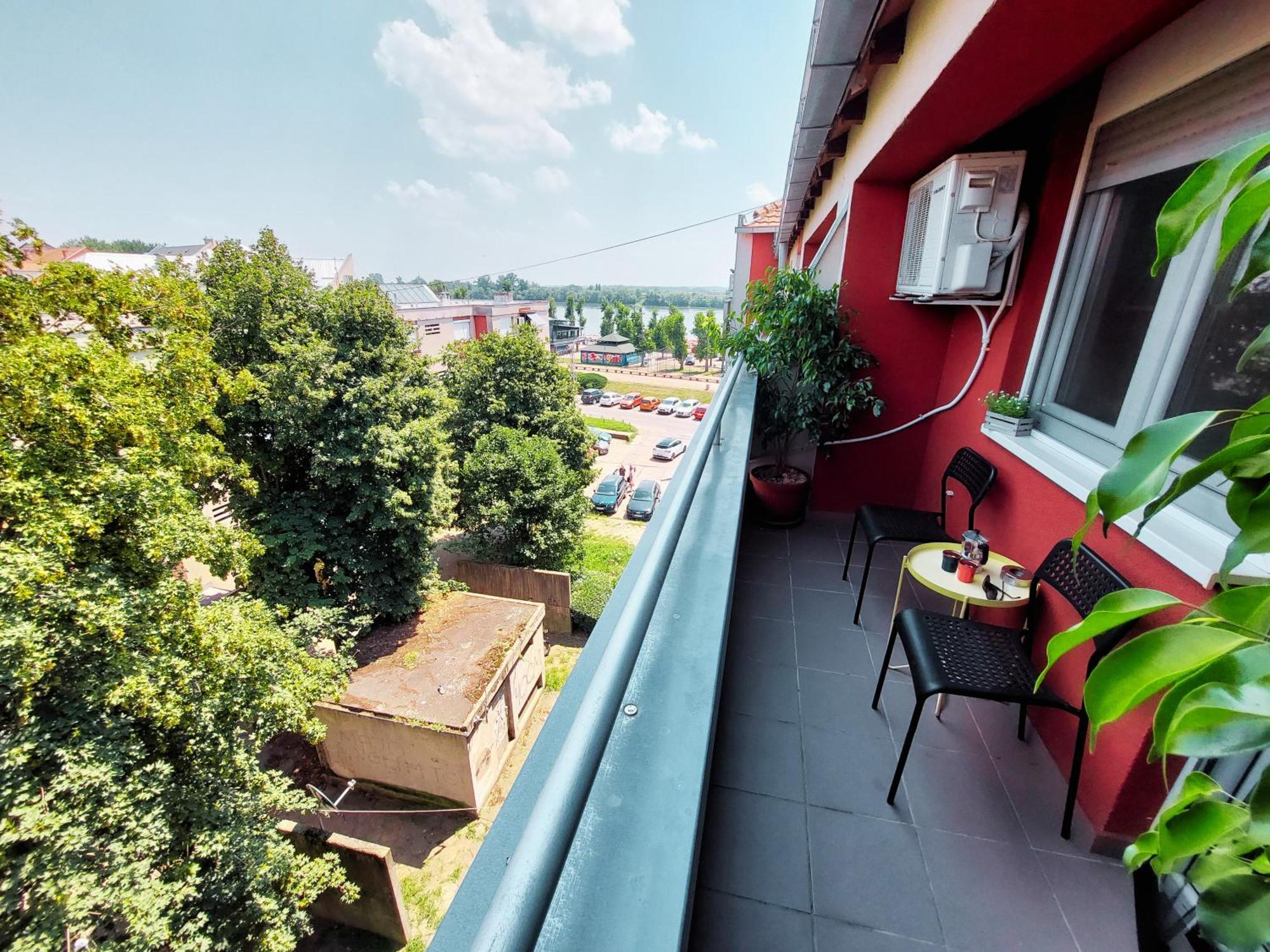 Xo Apartman Sremska Mitrovica Esterno foto